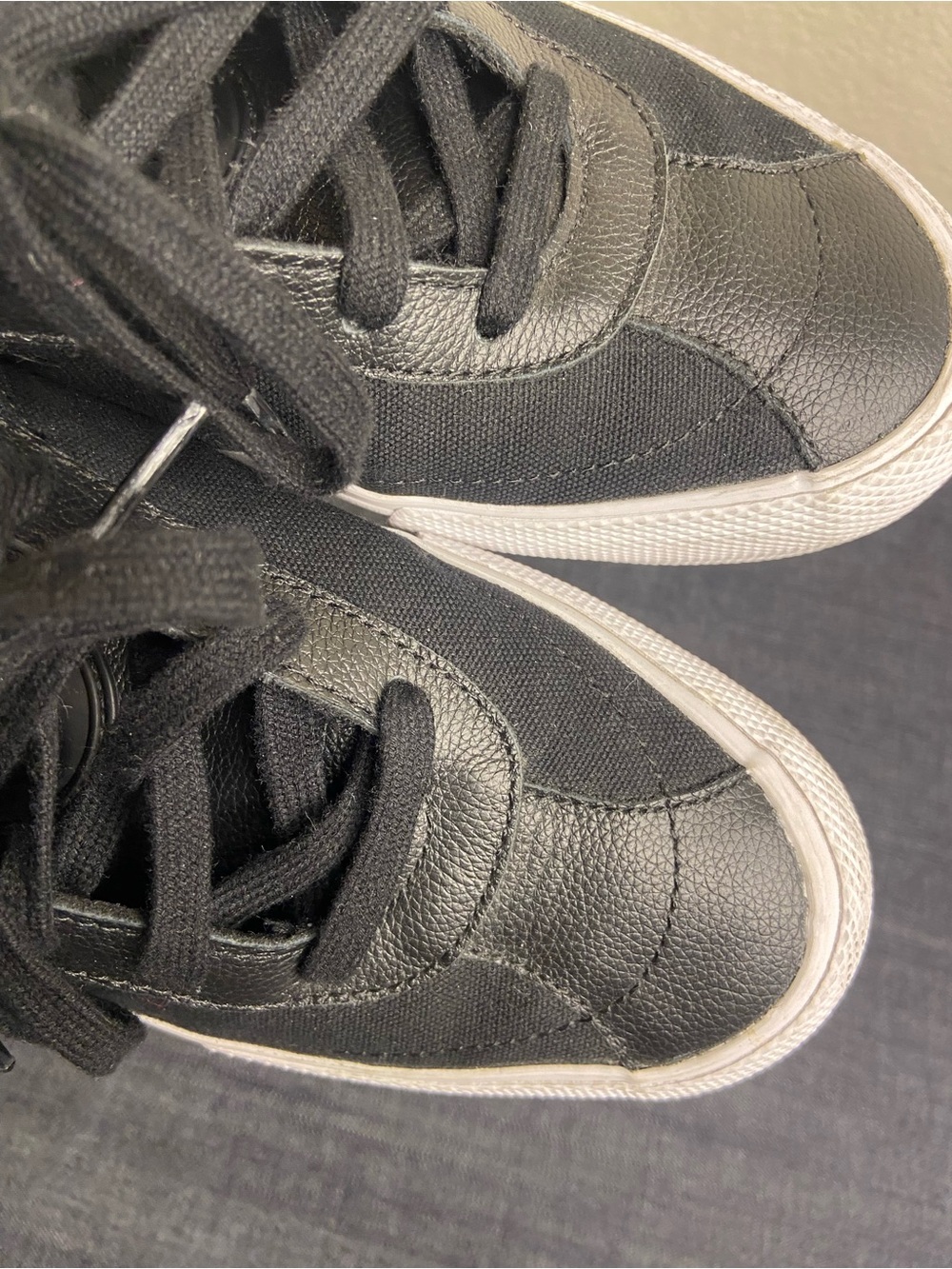 Alexander McQueen Woman Sneakers - Picture 5 of 10